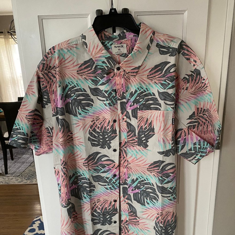 Hurley Floral print shirt